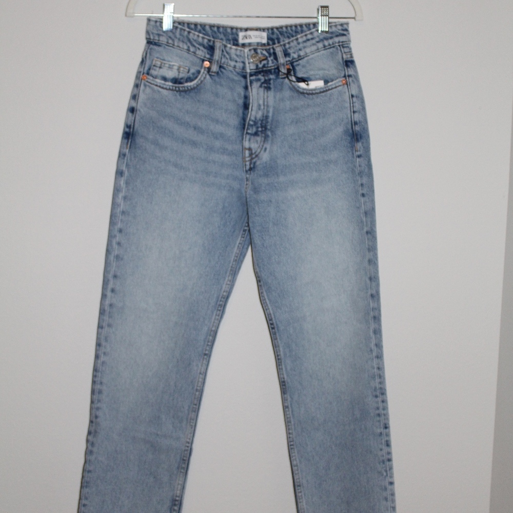 Zara Hi-Rise Straight Leg Jeans - NWT